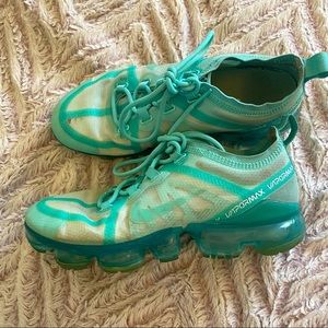 Nike vapormax size 6 teal blue tennis shoes